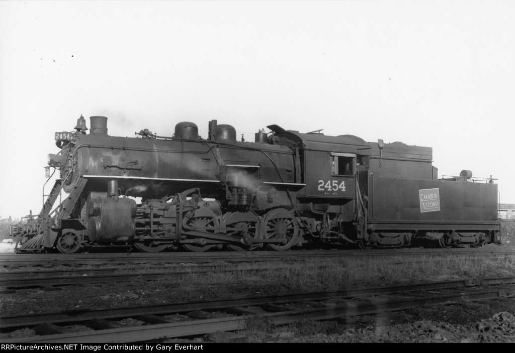 CN 2-8-0 #2454 - Canadian National